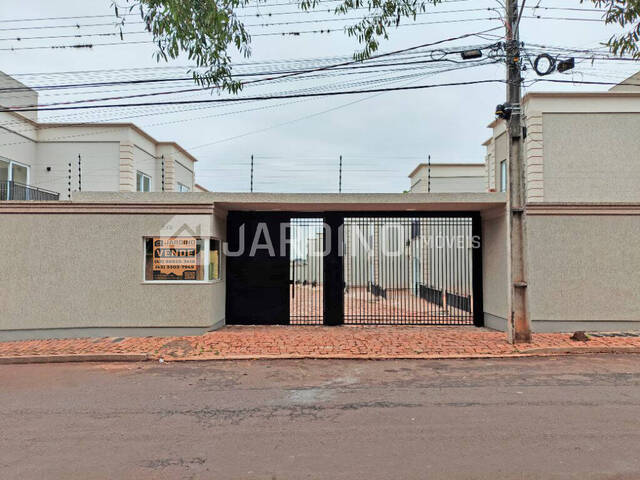 #134 - Casa em condomínio para Venda em Arapongas - PR - 1