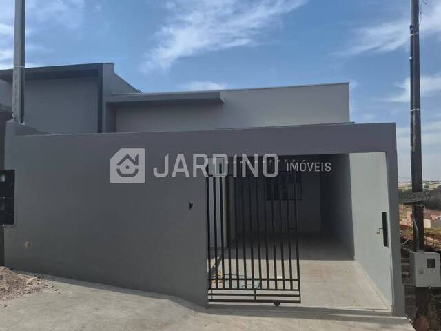 #24 - Casa para Venda em Arapongas - PR - 2