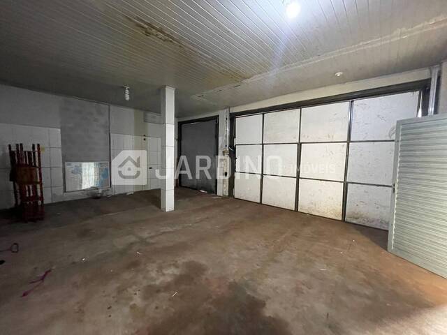 #81 - Sobrado para Locação em Arapongas - PR - 2