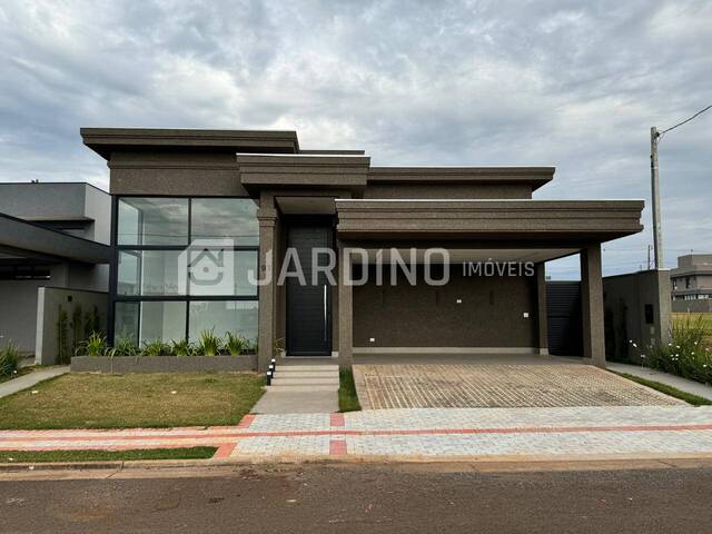 #107 - Casa em condomínio para Venda em Arapongas - PR - 2