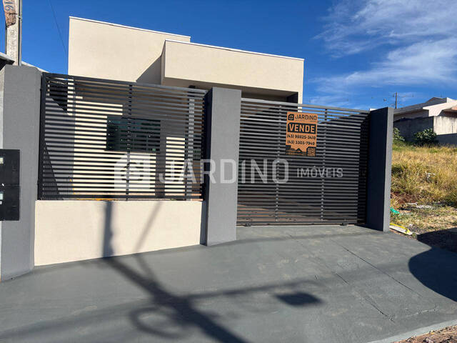 #121 - Casa para Venda em Arapongas - PR - 2