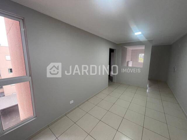 #129 - Apartamento para Venda em Arapongas - PR - 2