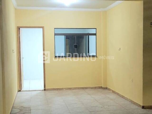 #143 - Casa para Venda em Arapongas - PR - 3