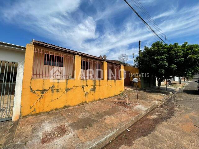 #142 - Casa para Venda em Arapongas - PR - 2