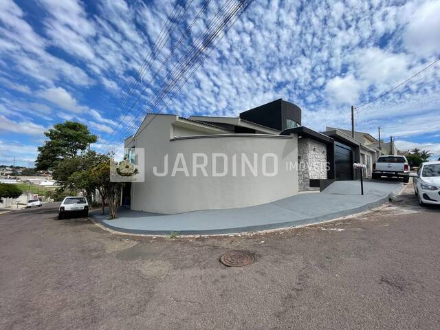 #166 - Casa para Venda em Arapongas - PR - 2