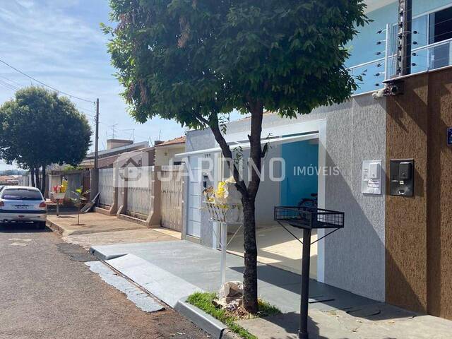 #169 - Casa para Venda em Arapongas - PR - 2