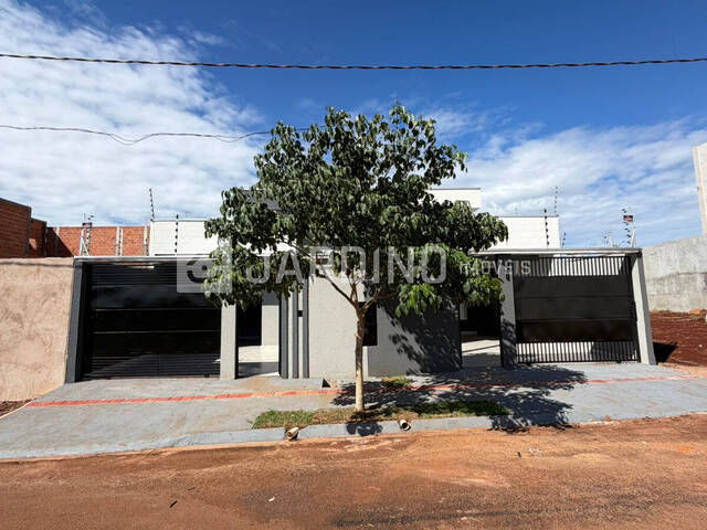 #436 - Casa para Venda em Arapongas - PR - 2