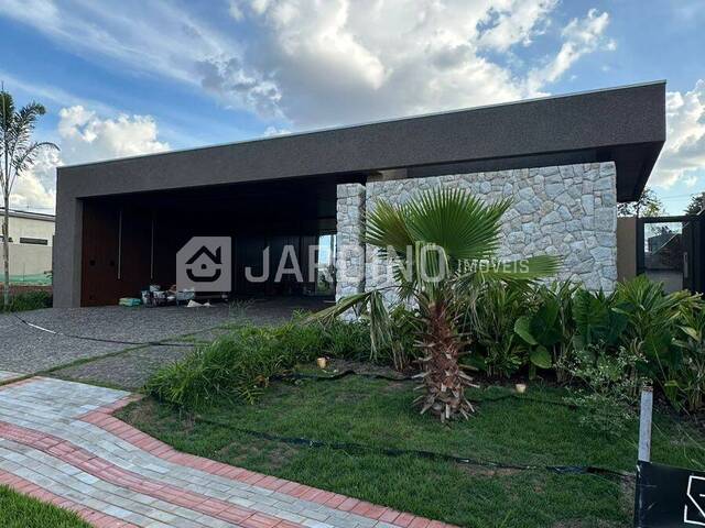 #451 - Casa para Venda em Arapongas - PR - 2