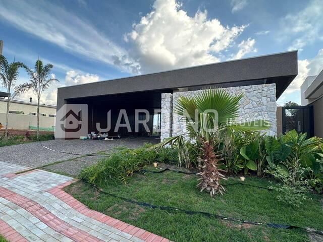 #451 - Casa para Venda em Arapongas - PR - 1