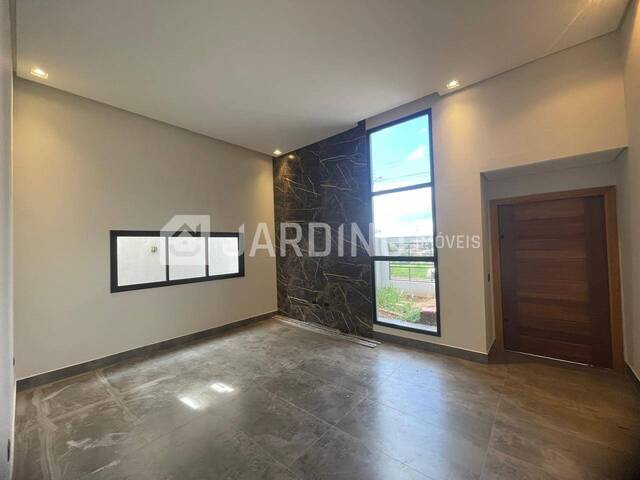 #490 - Casa para Venda em Arapongas - PR - 2